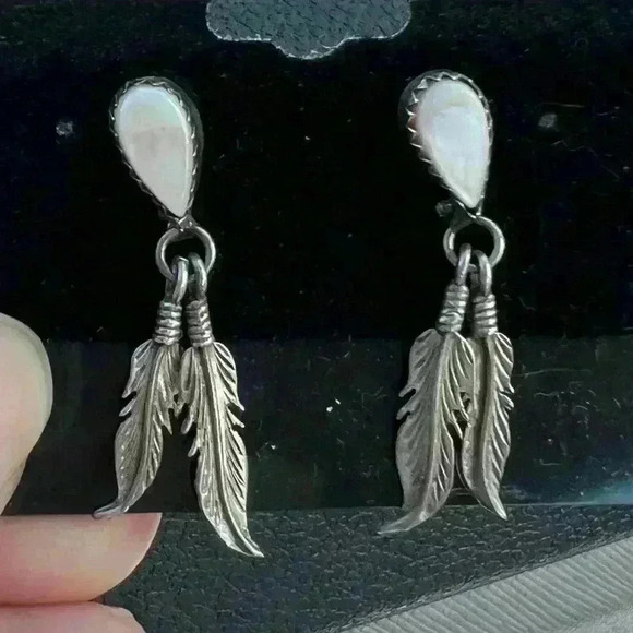 Silver Dangle Mother of Pearl Feather Earrings, Sterling  Navajo Sterling silver mother of Pearl teardrop feather dangle earrings